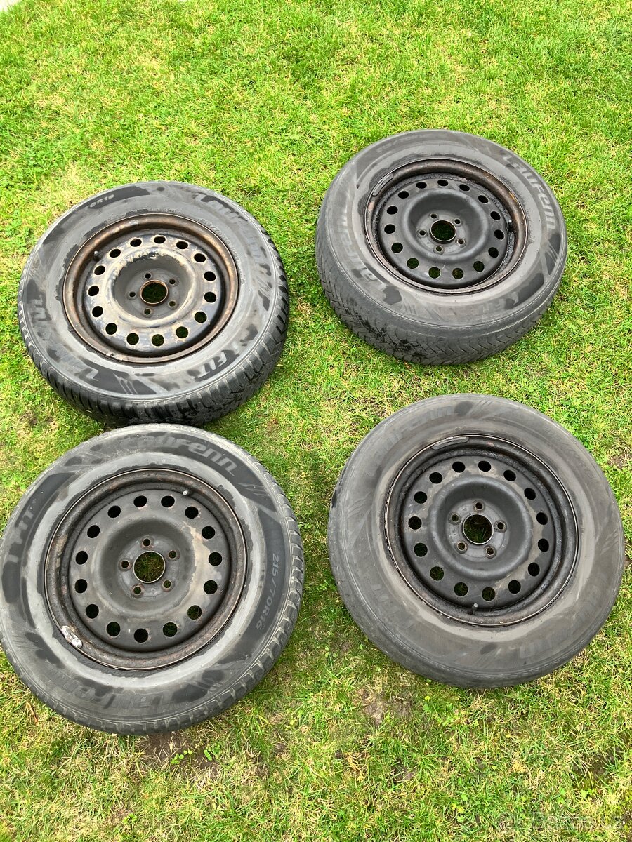 Prodám 4ks plechových disků s pneu Laufenn - 2