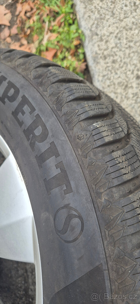 Škoda Kodiaq zimní 215/65R 17 HXL Semperit, vč. disků - 2