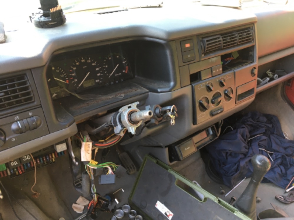 vw t4 multivan 111kw a 75kW palubni deska facelift i pred - 2