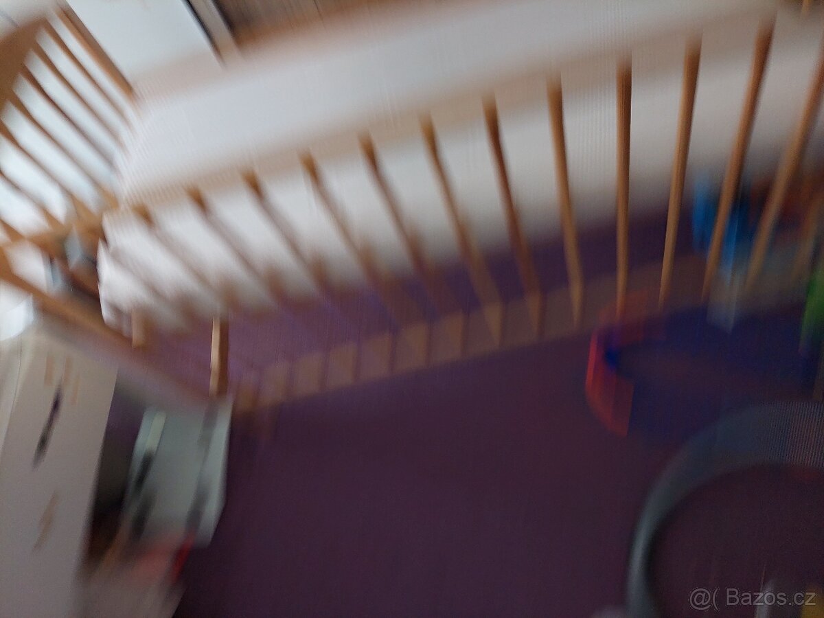 Dětská postýlka s matrací - 2