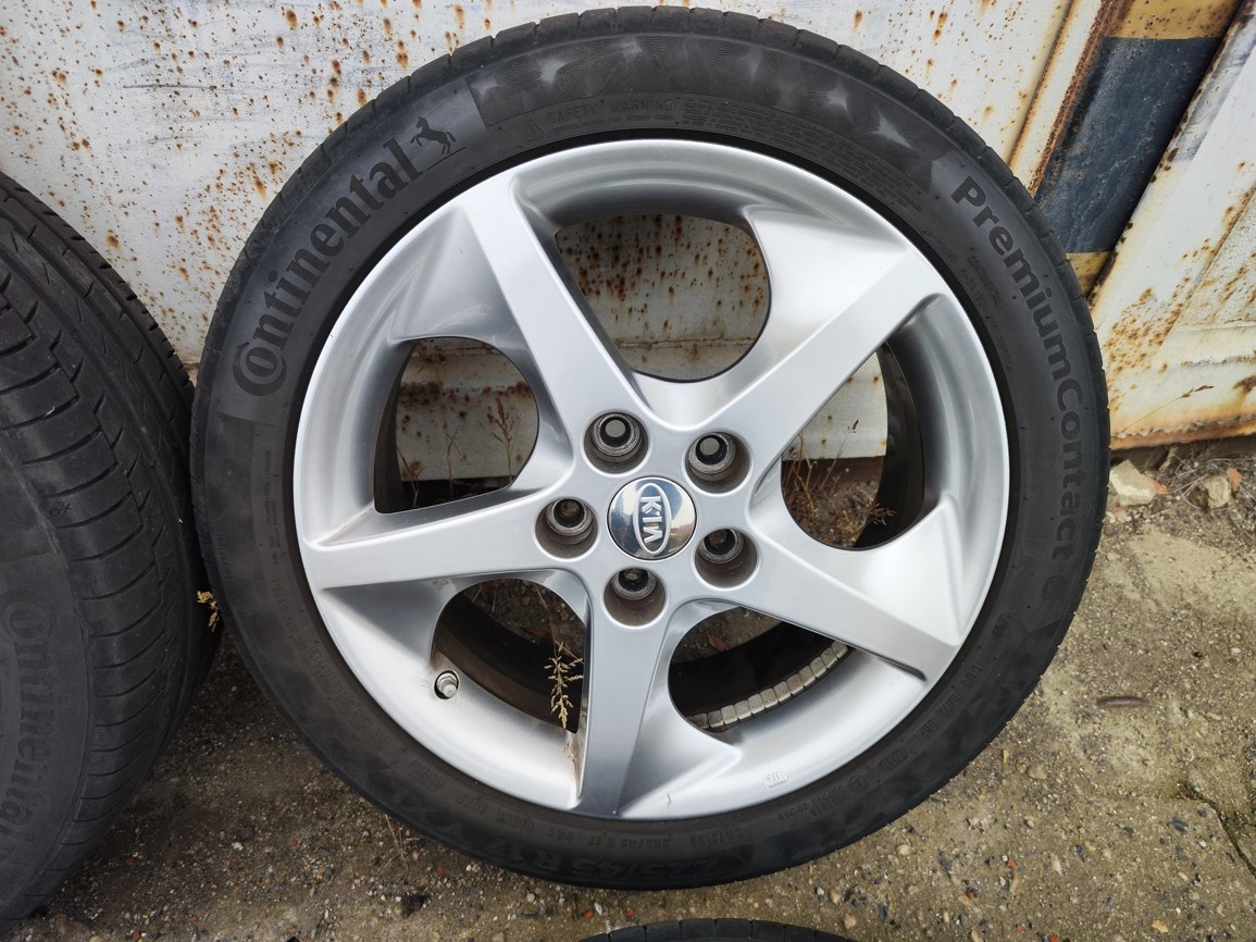 17"letní alu sada 5x114 origo Kia Ceed Venga i30 225/45 - 2