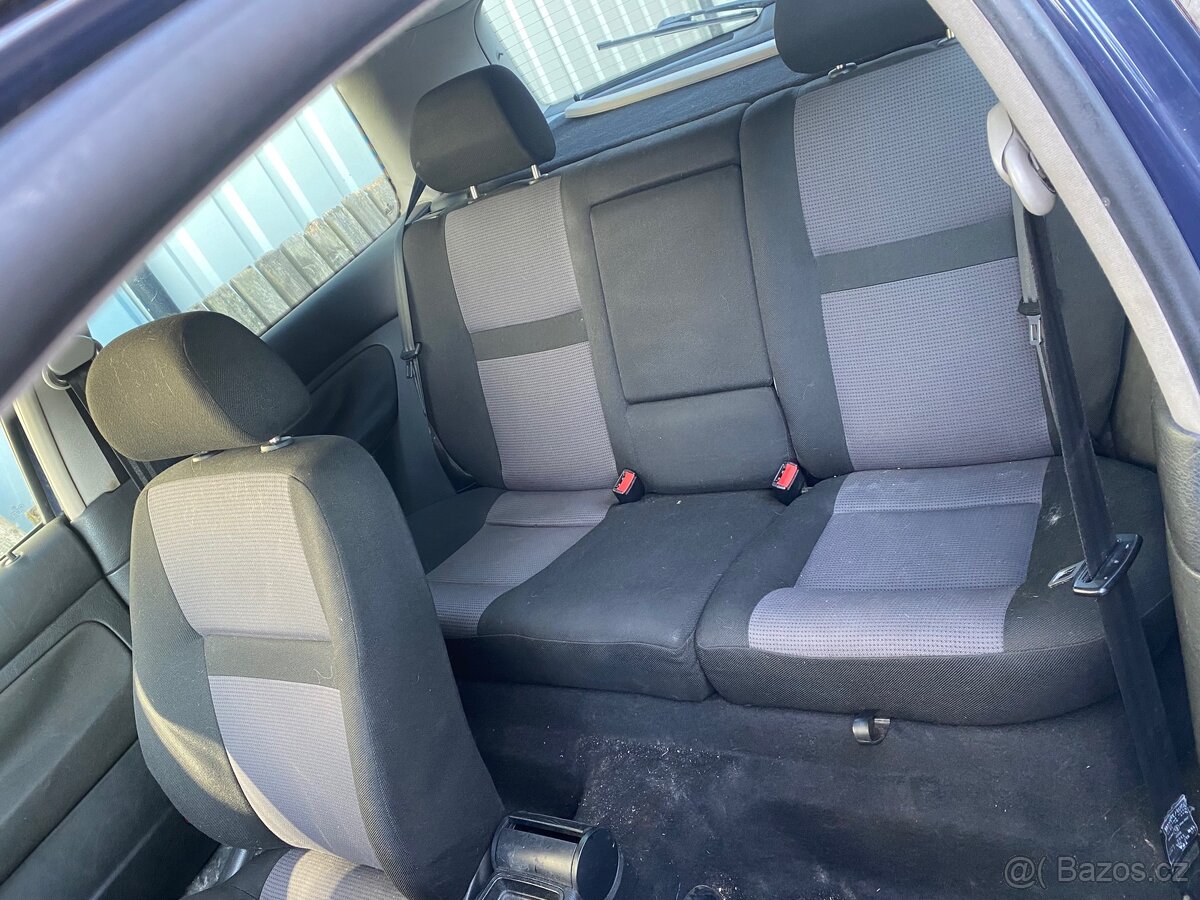 Sedačky Vw golf iv 3dveř - 2