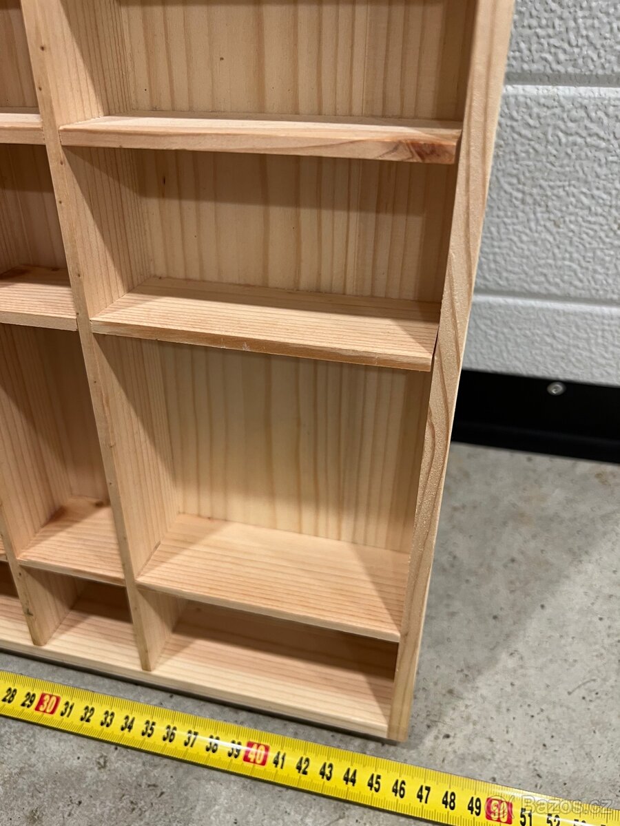 Polička na zeď - 2