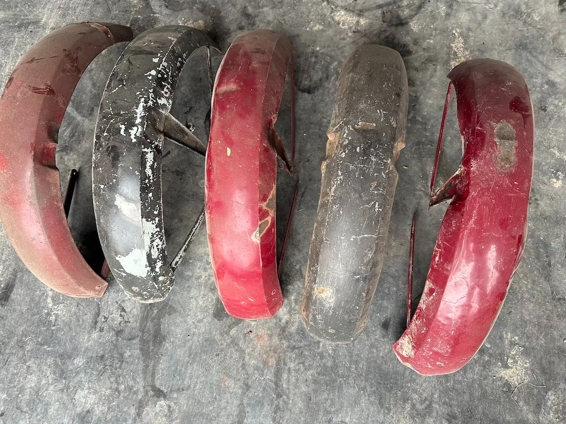 Predám prední blatník 18" JAWA 350/634 ČZ 350/472 - 2