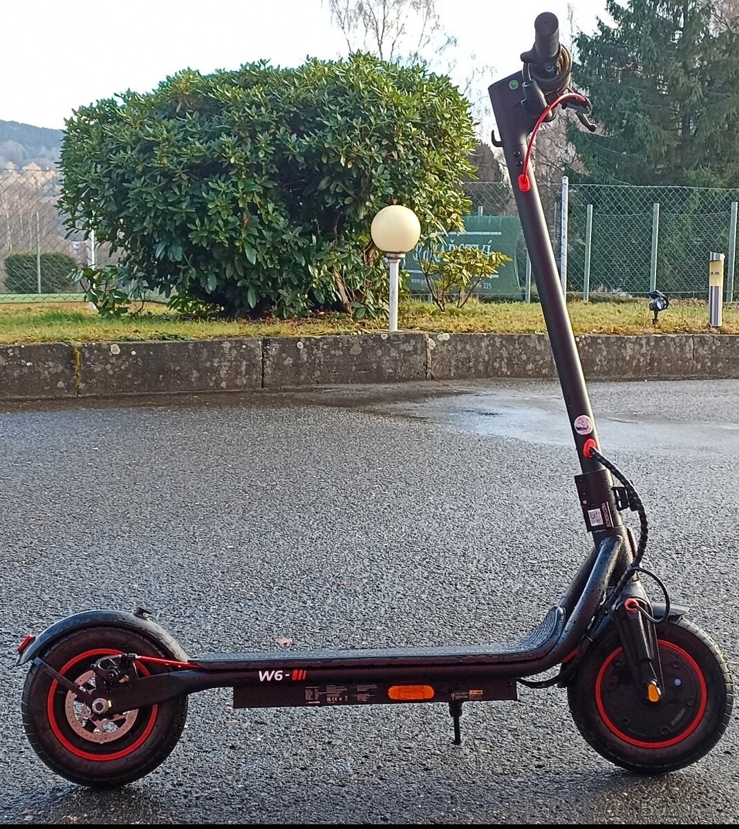 Prodam elektrokolobežku lscooter w6 - 2