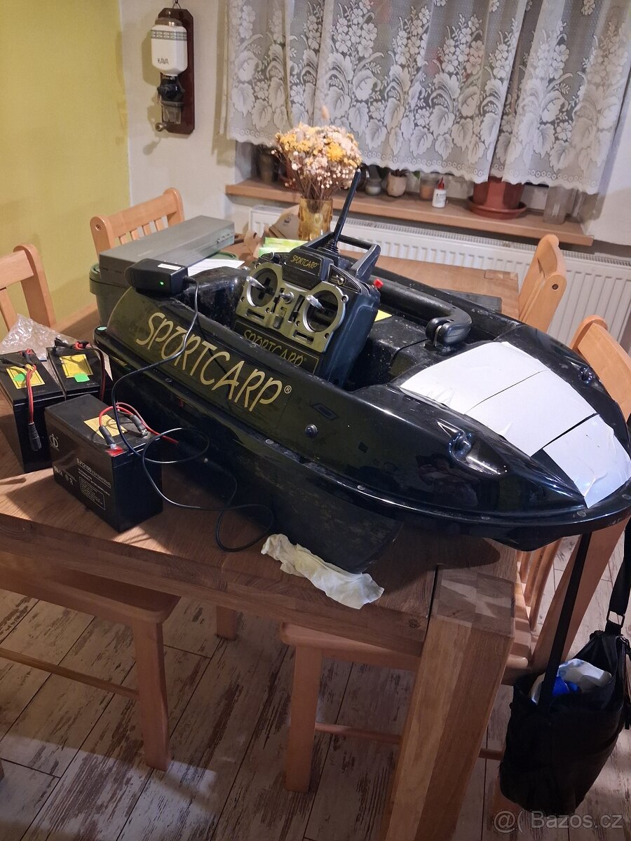 Zavažeci lodička. - 2