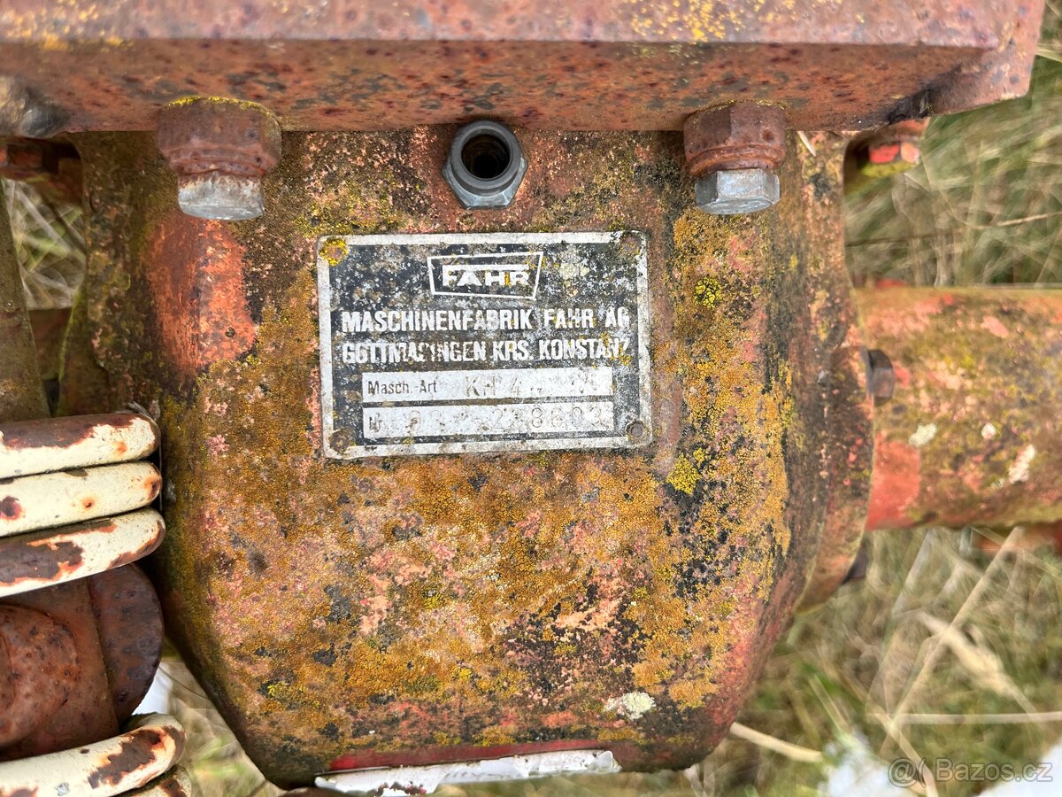 Obraceč sena Fahr KH-4 - 2
