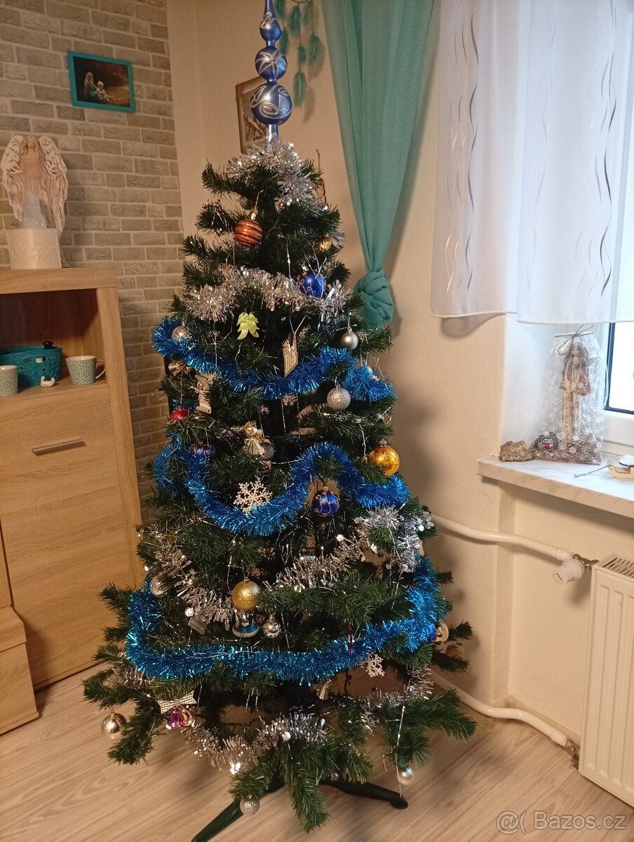 Vánoční stromeček+dekorace, ozdoby - 2