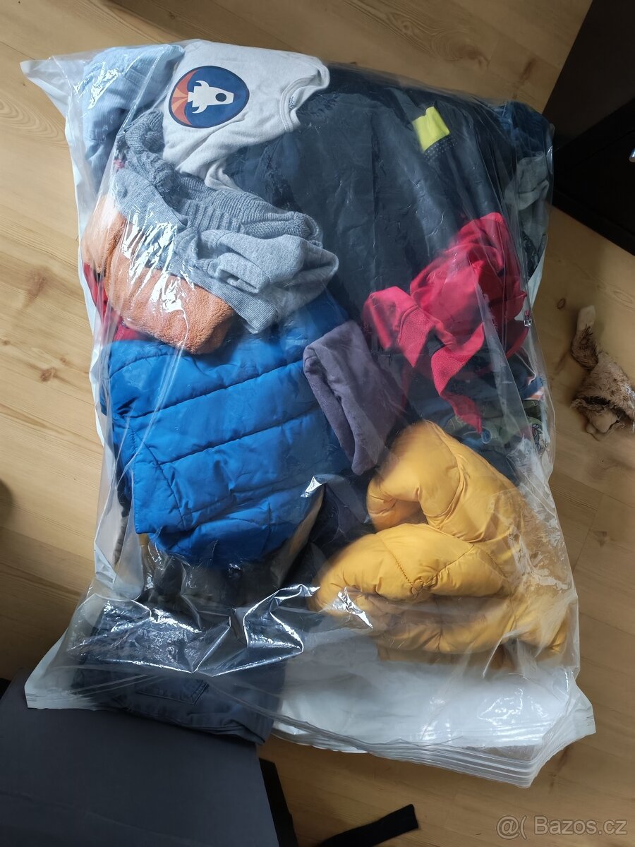 Mix chalpeckého oblečení - 2