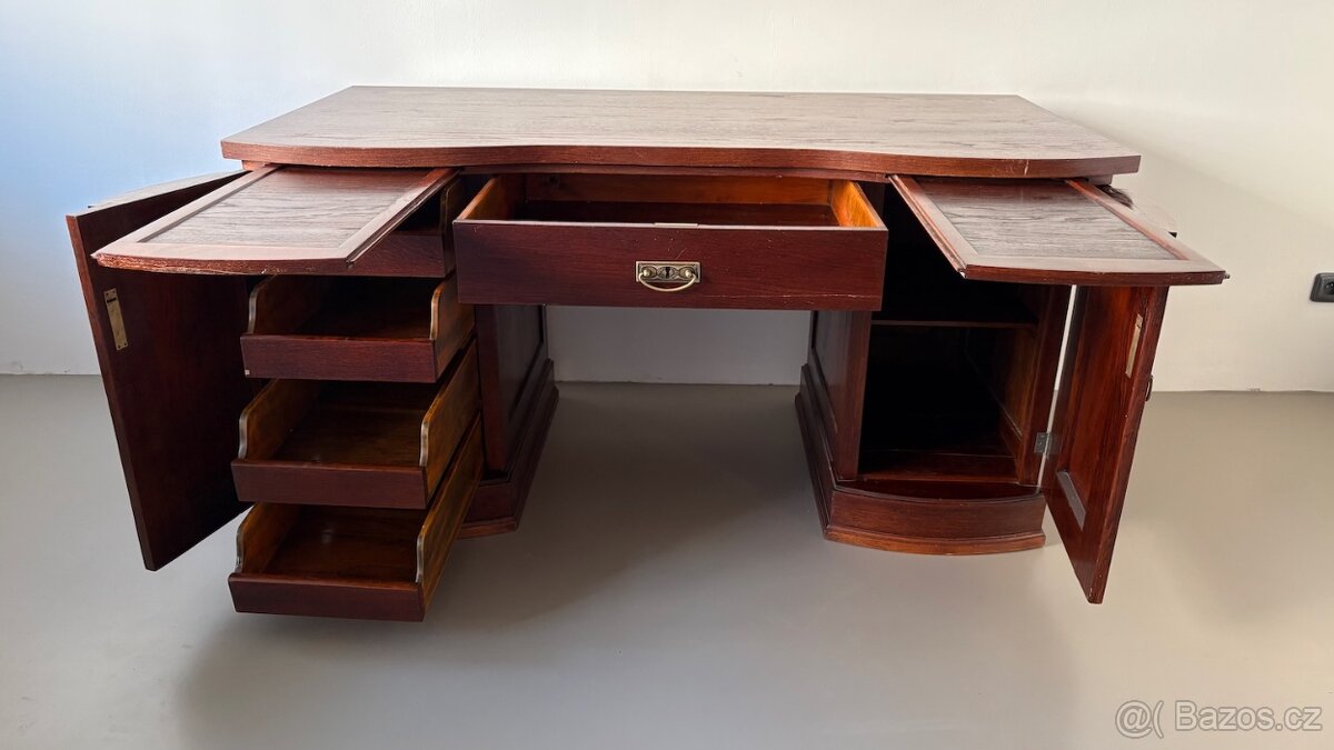 Historický psací stůl - 2