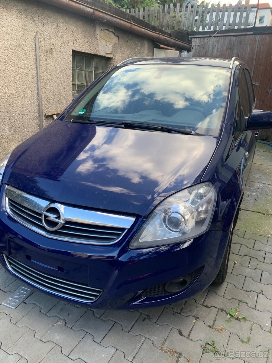 Opel Zafira 1.7 diesel 7 míst DPH - 2