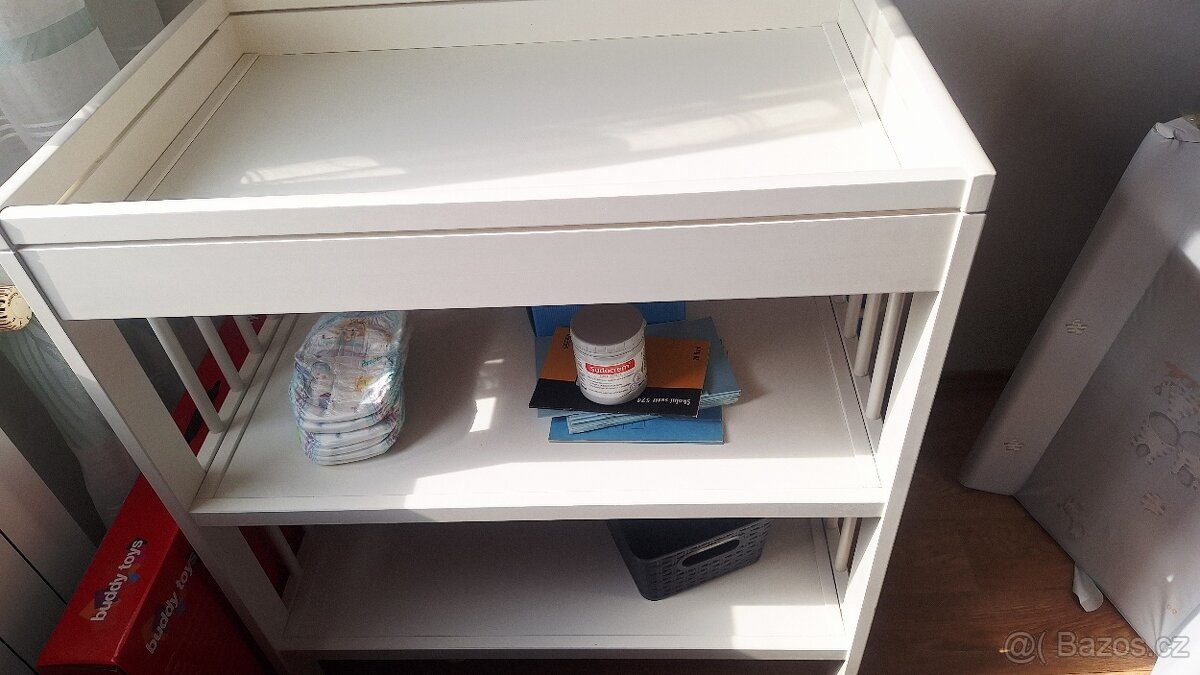 Dětská postýlka+přebalovací pult - 2