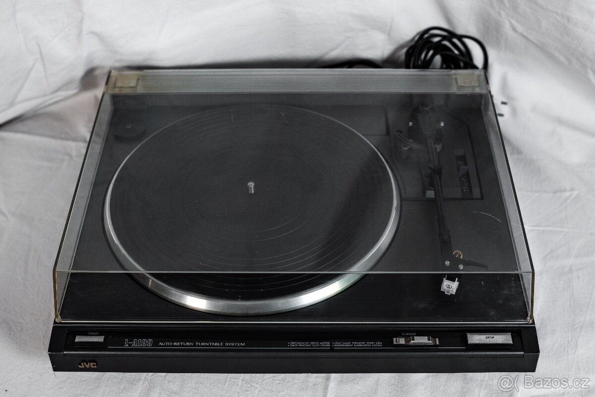 Gramofon JVC - 2