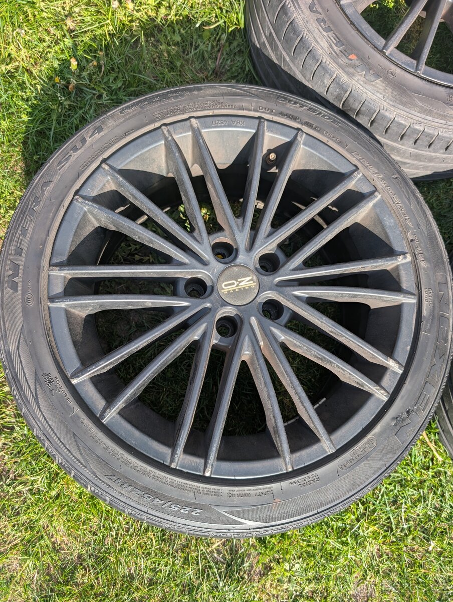 Alu kola černá - 2