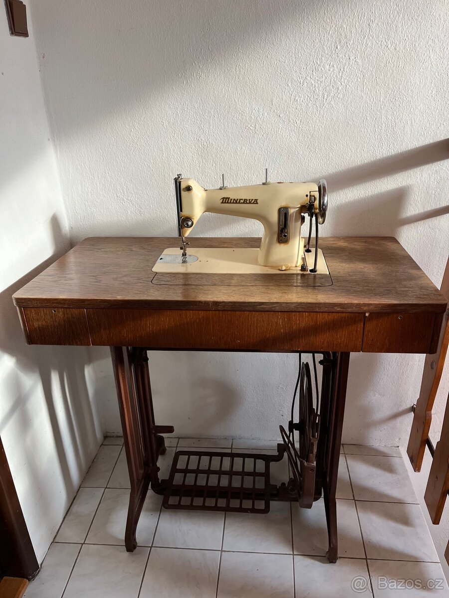 Šicí stroj Minerva - 2