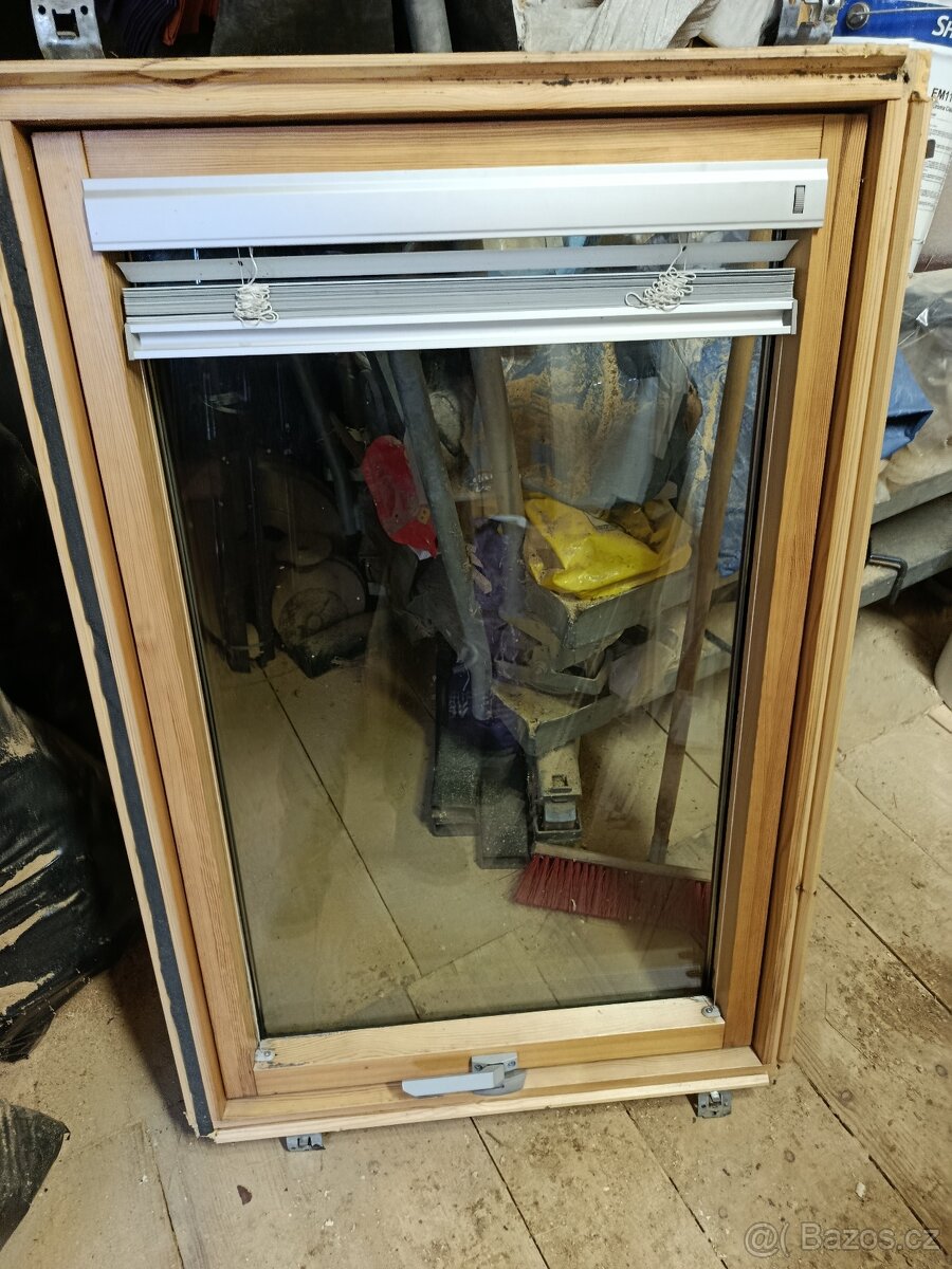 Střešní okno 78x118 - 2