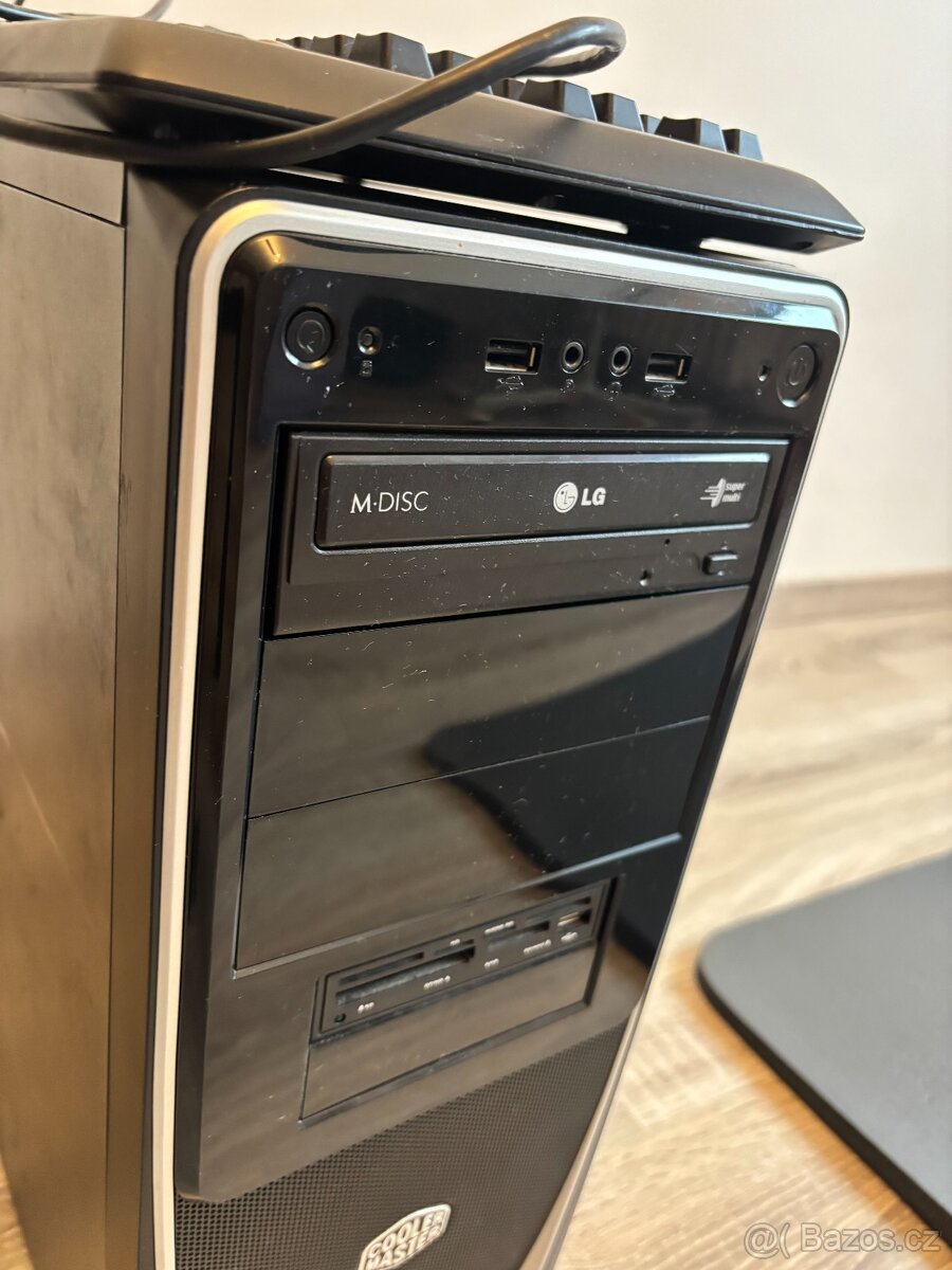Stolní PC – i5, 8GB RAM, SSD – starší sestava + myš a kláves - 2