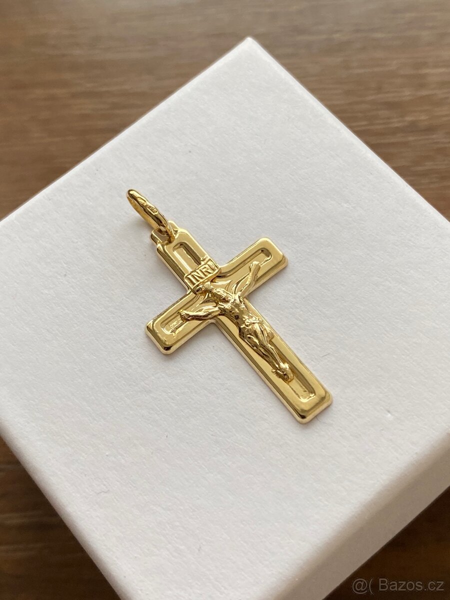 Zlatý přívěsek - 2