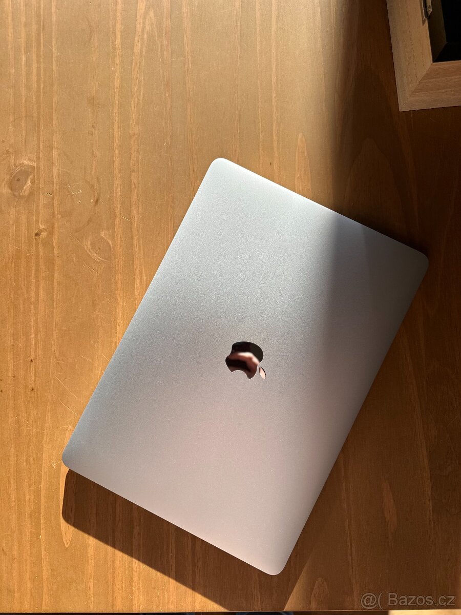 MacBook Pro M1 256 GB - 2