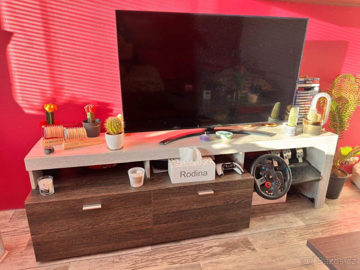 Obývací stěna - 2