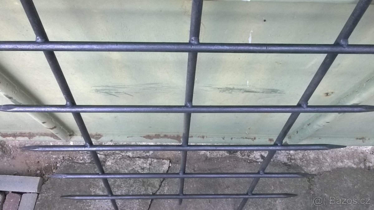 Bezpečnostní mříž - 2