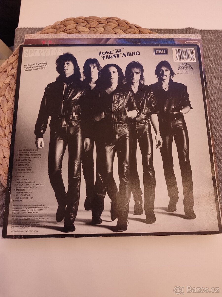 LP Scorpions Love at first sring 1984 - 2
