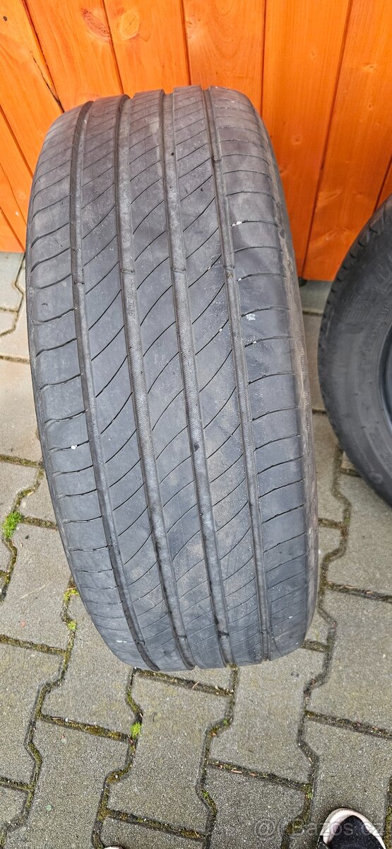 215/55 r 17 letni - 2