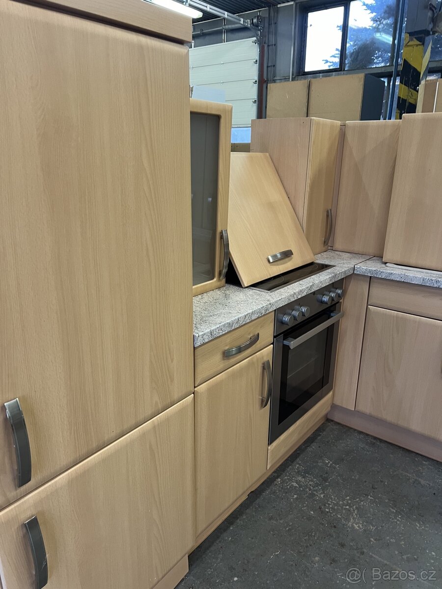 Kuchyň se všemi spotřebiči - 2