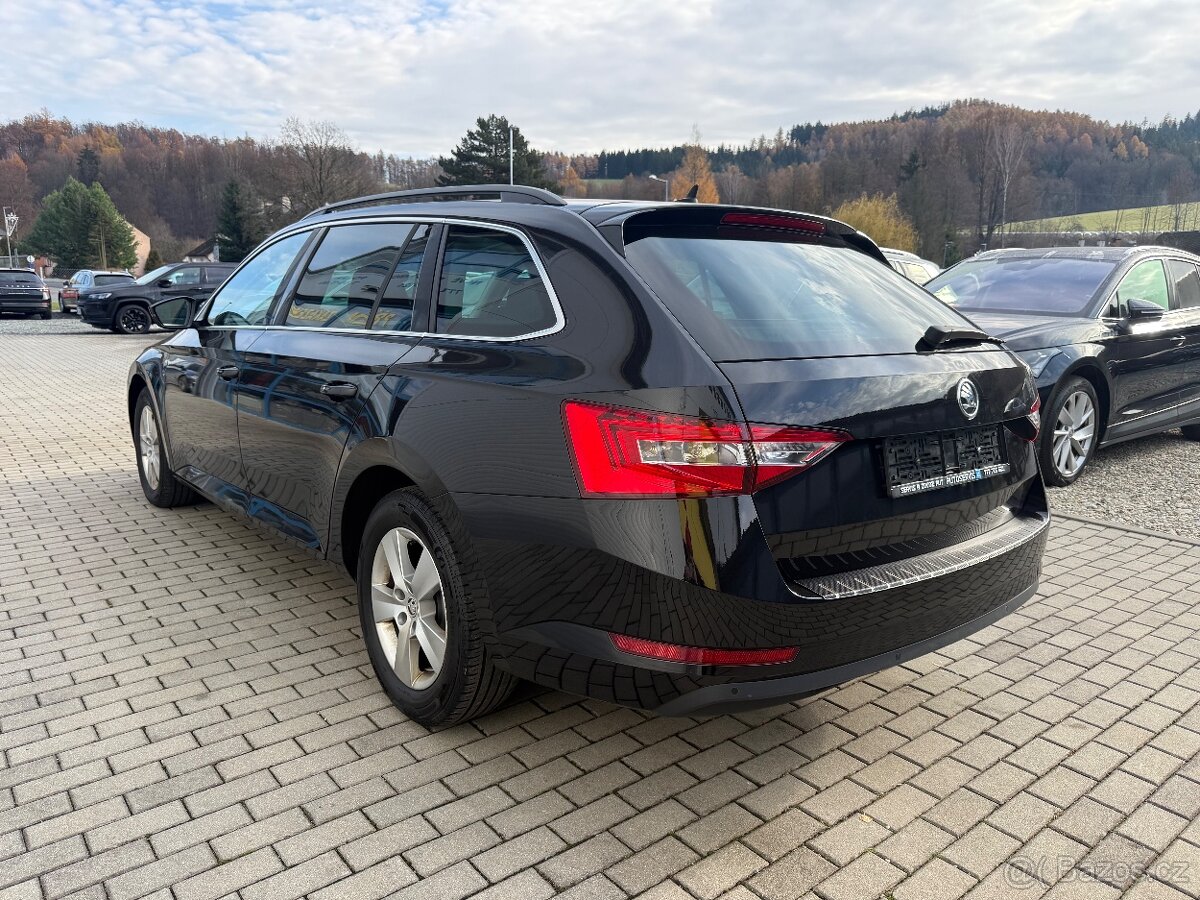Škoda SUPERB 2.0 TDi 4x4 MANUÁL NAVI SENZORY TEMPOMAT - 2