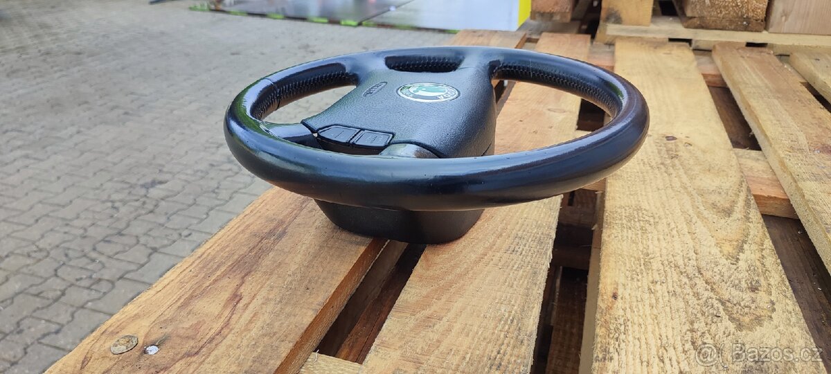 Prodám kožený volant na Škoda Octavia 1 - 2