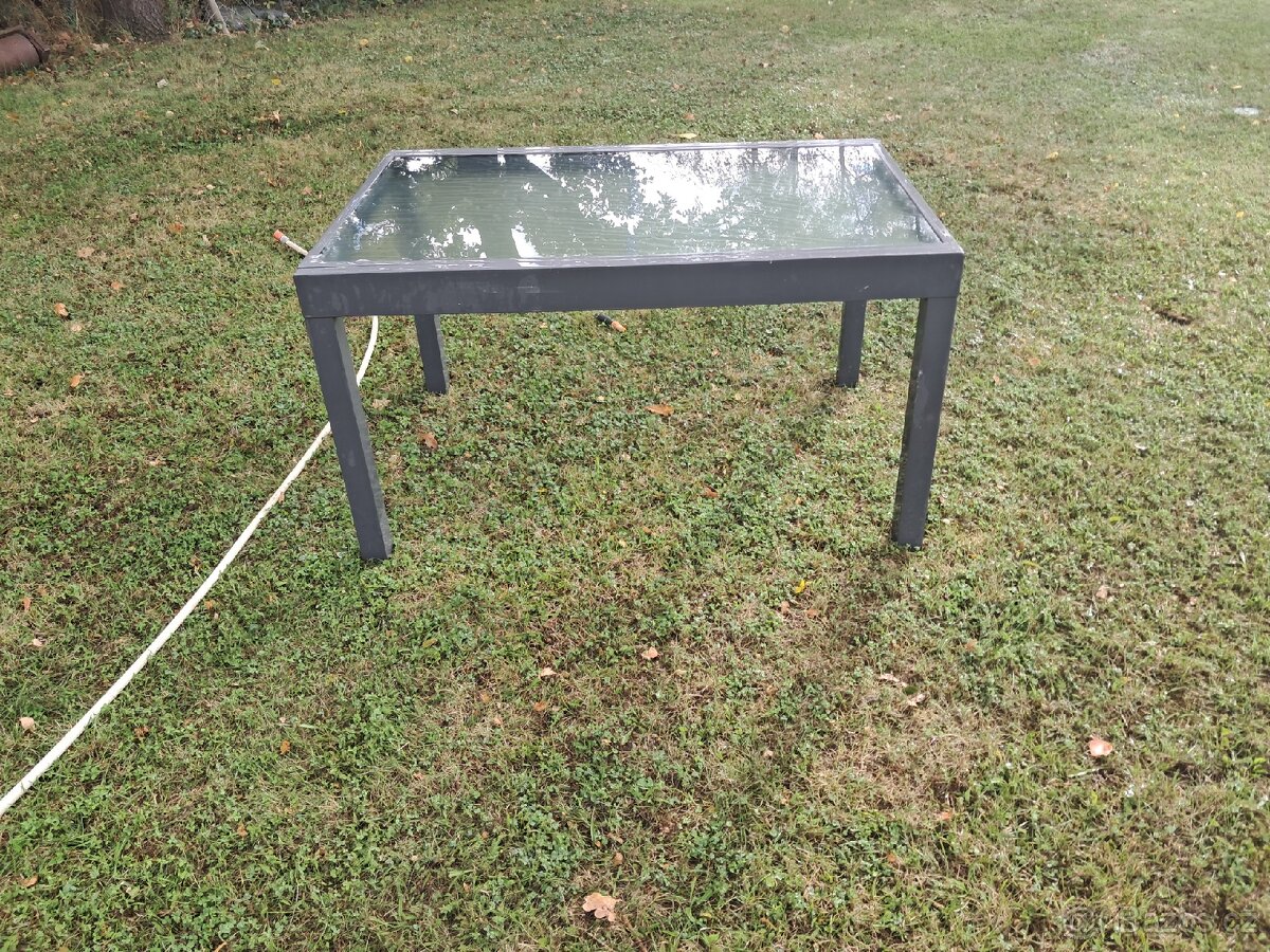 Zahradní stolek značky Garden Ambia - 2