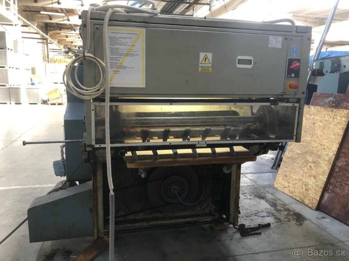 Vysekávací a řezací stroj na papír TMZ Unicutter 5001 - 2