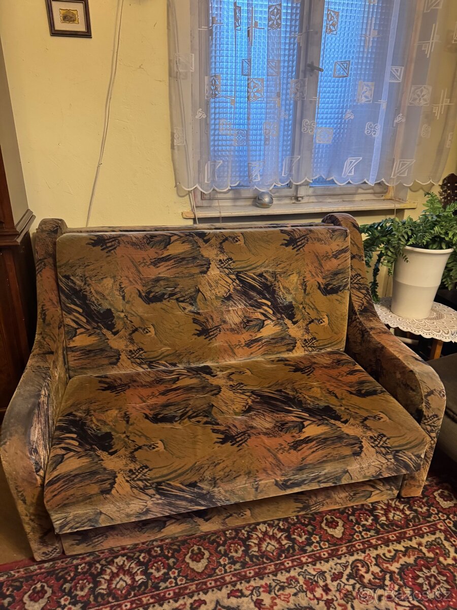 2 rozkládací gauče - 2