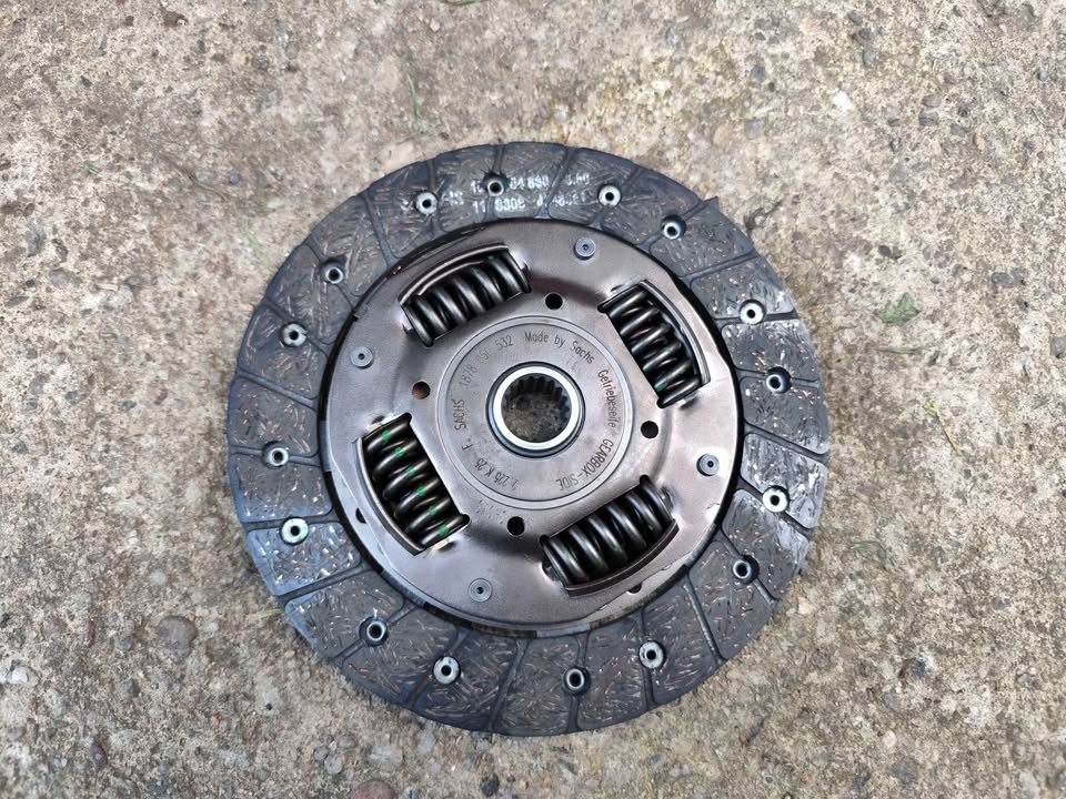 Sachs spojková lemela Felicia, Favorit - 2