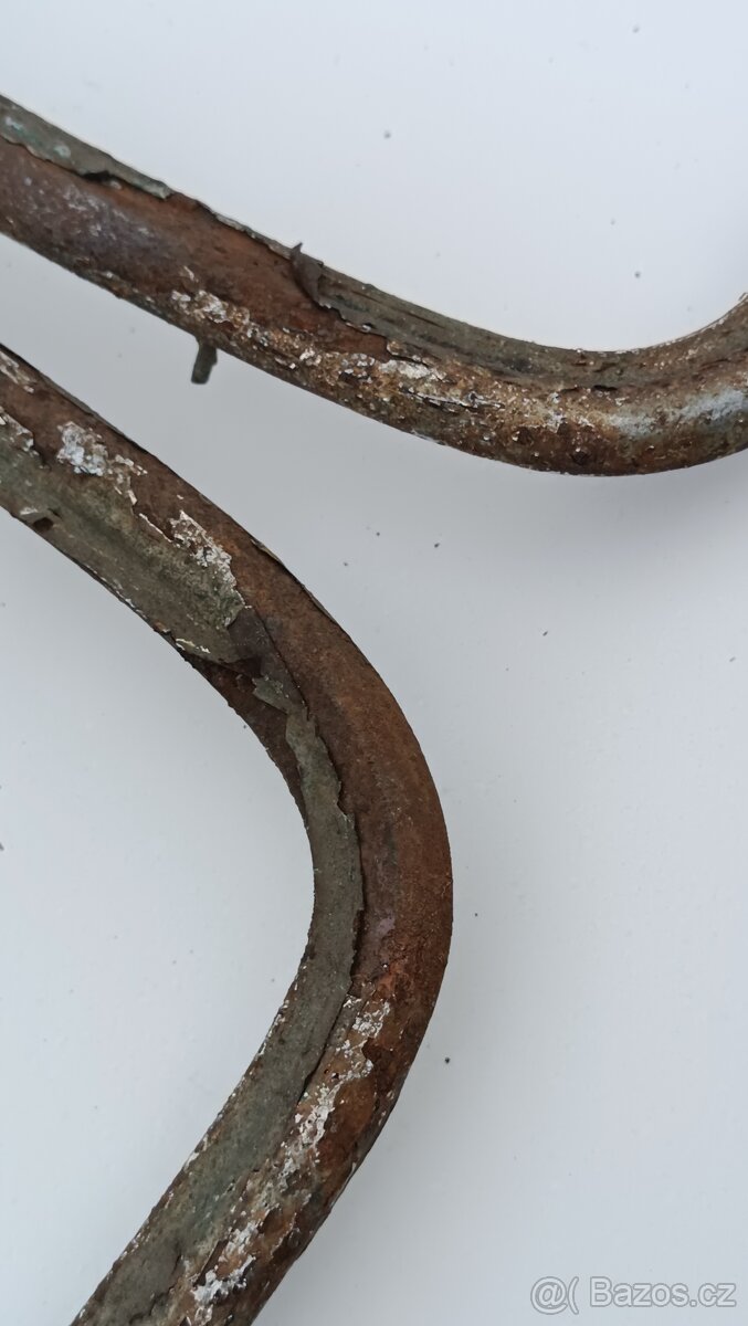 Tatra 600 Tatraplan, lišty zadních oken - 2