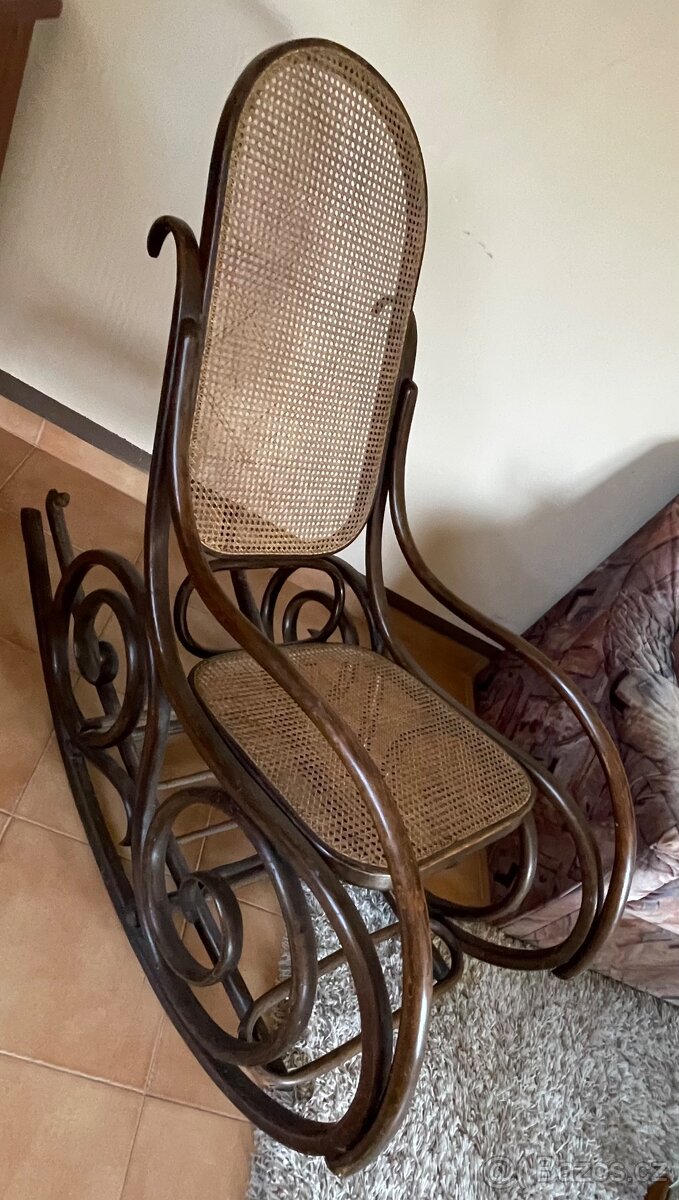 Houpaci kreslo Ton - 2