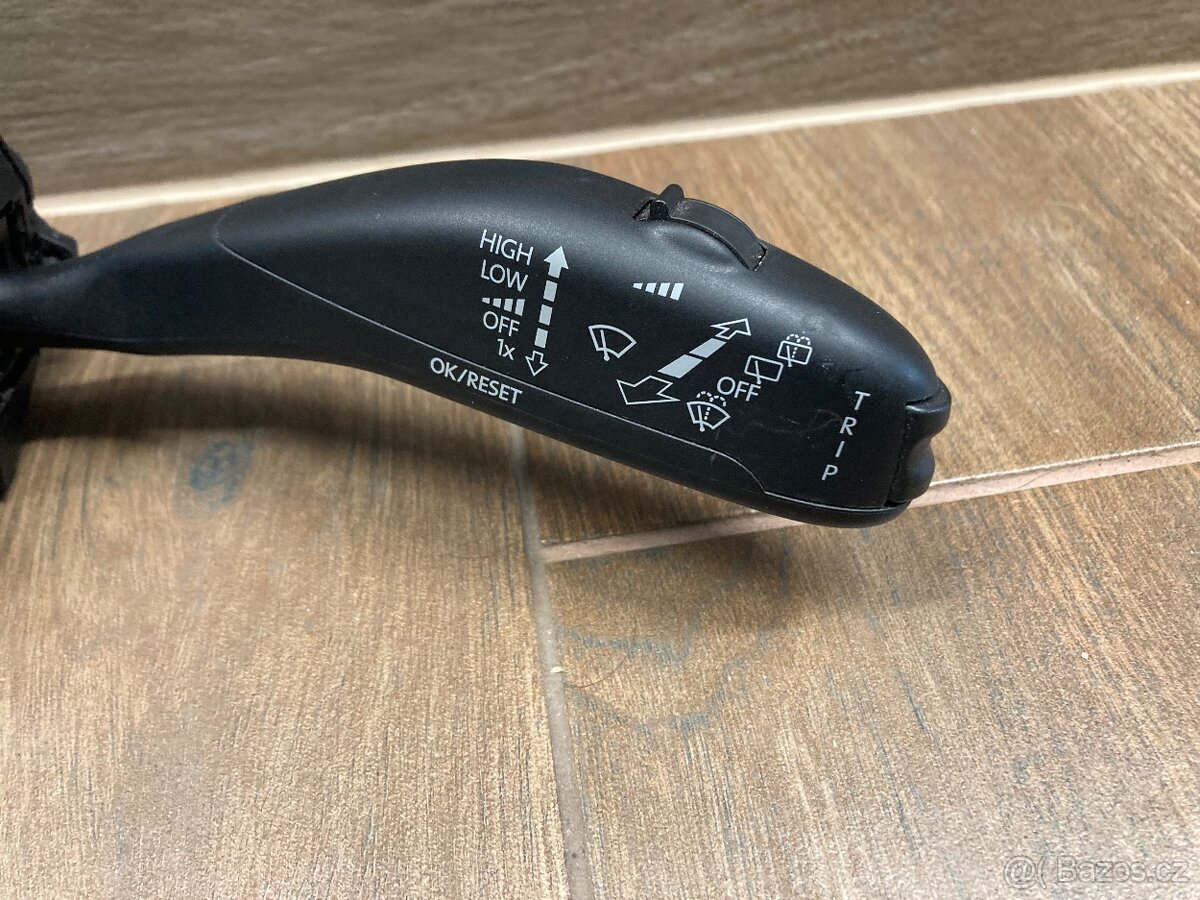 Škoda Fabia II. páčky s tempomatem. - 2