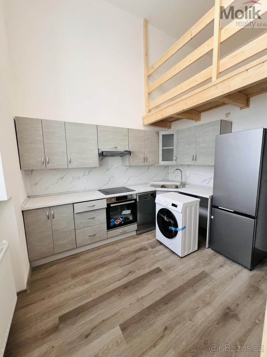 Pronájem bytu 1+kk 38 m2 - 2