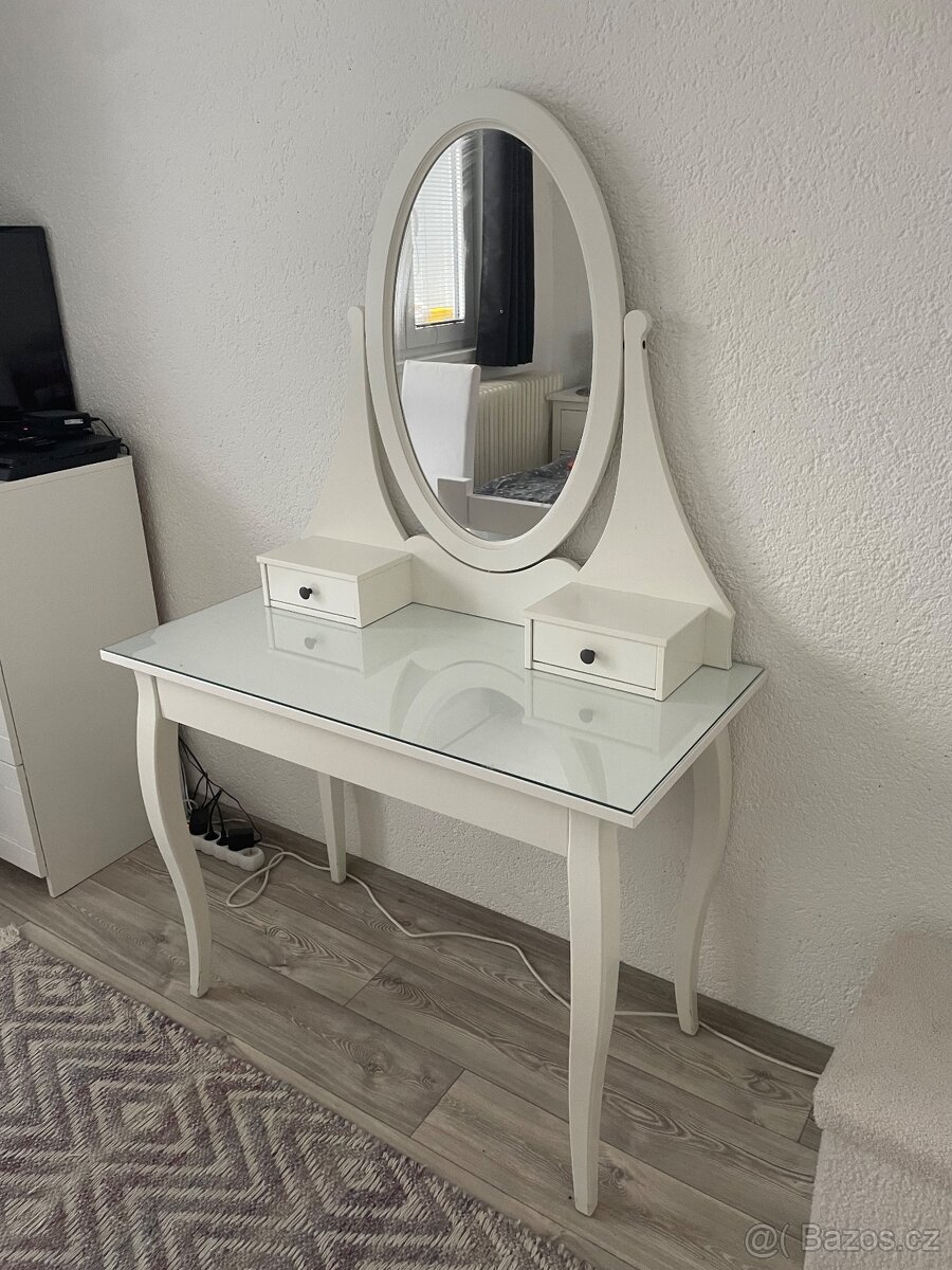 Kosmetický stolek IKEA - 2