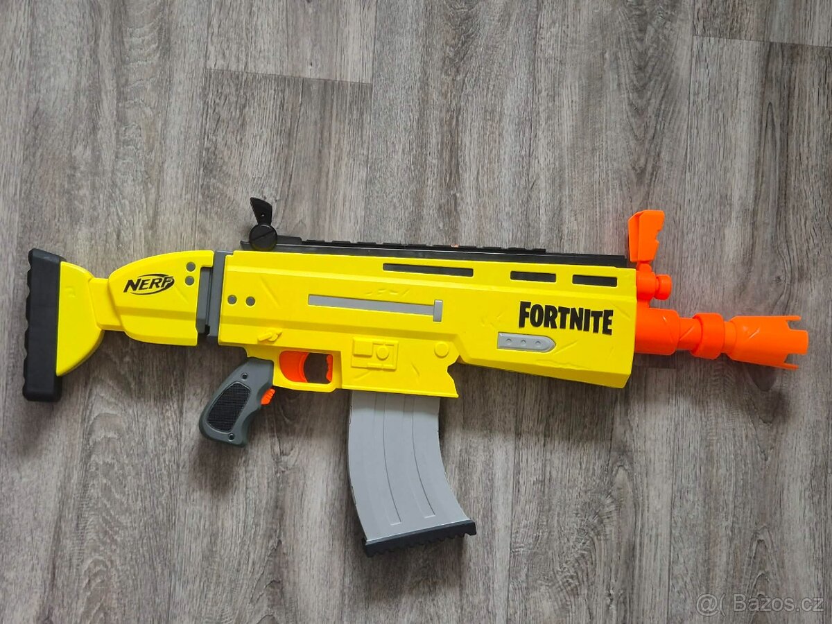 Velký set NERF blasterů - 2