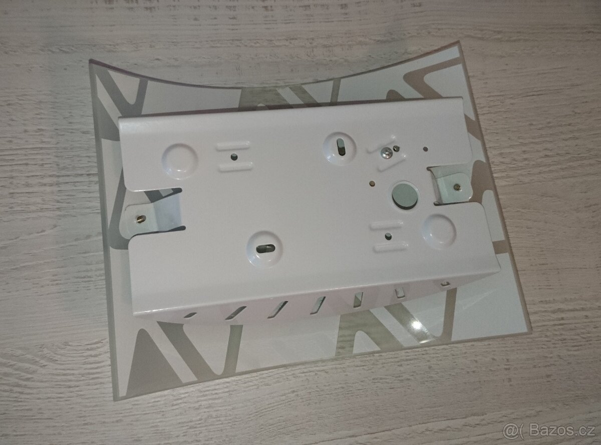 NÁSTĚNNÉ SVĚTLO - 2