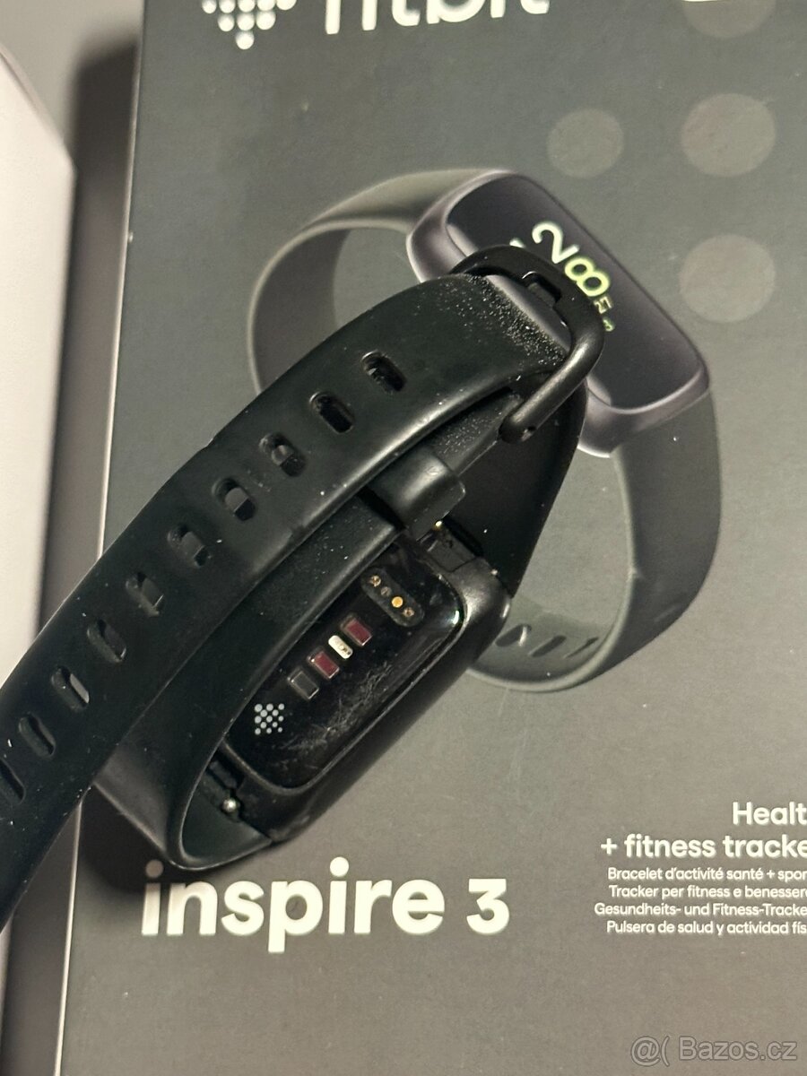 Chytrý náramek Fitbit Inspire 3 černý - 2