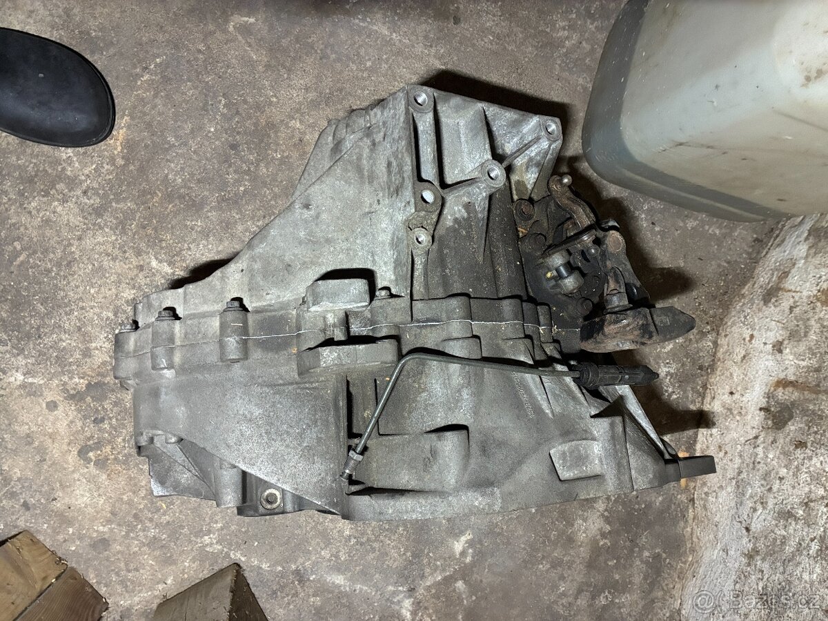 Volvo V50 převodovka r.2004 - 2