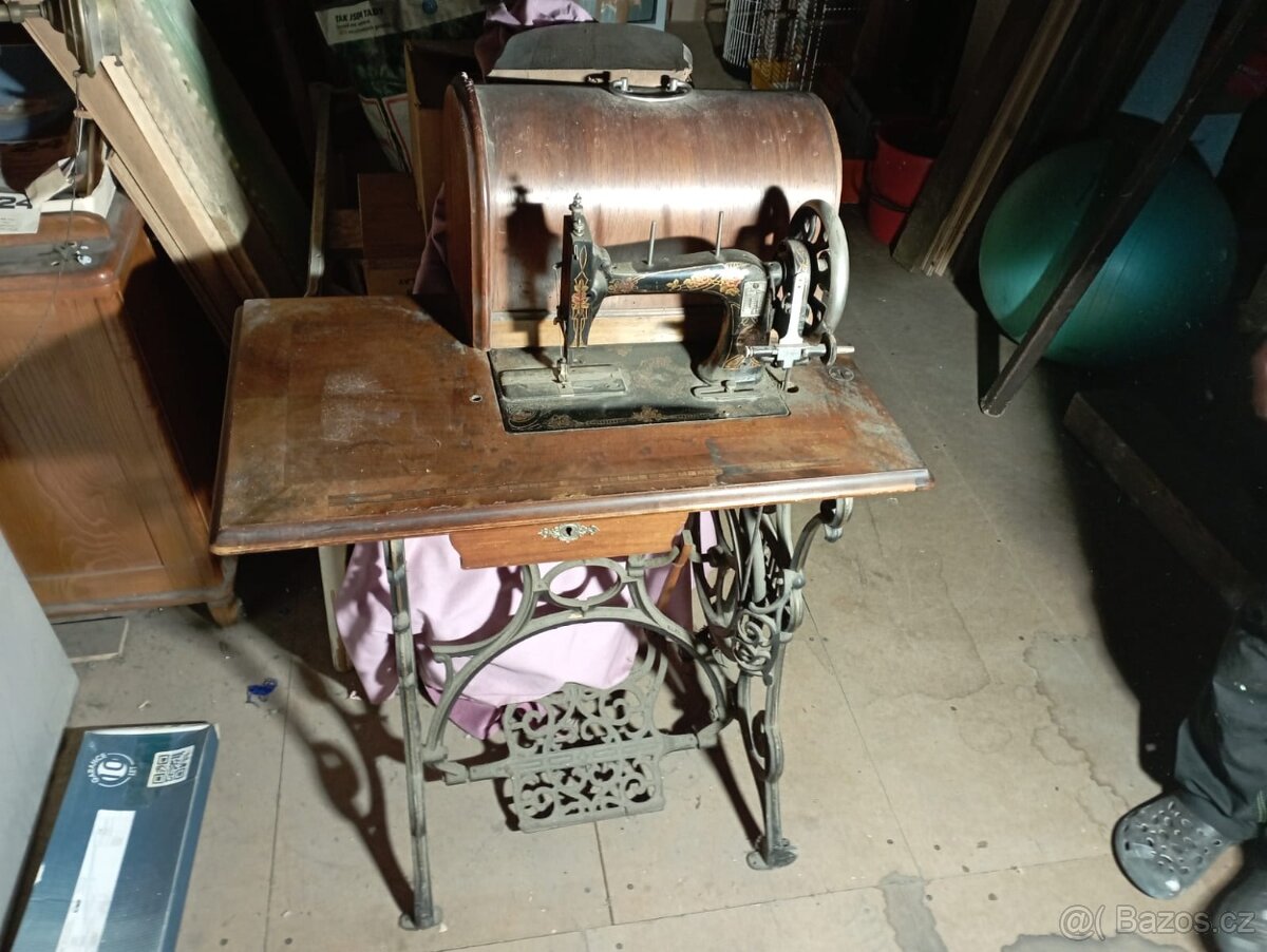 Singer šicí stroj - 2