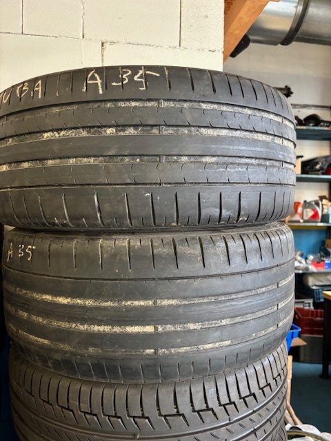 Pneu 235/35 R19 - 2 kusy - 2
