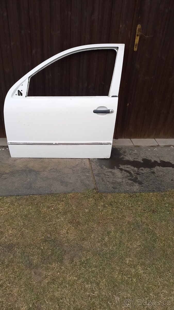 Škoda Fabia- Dveře LP - 2