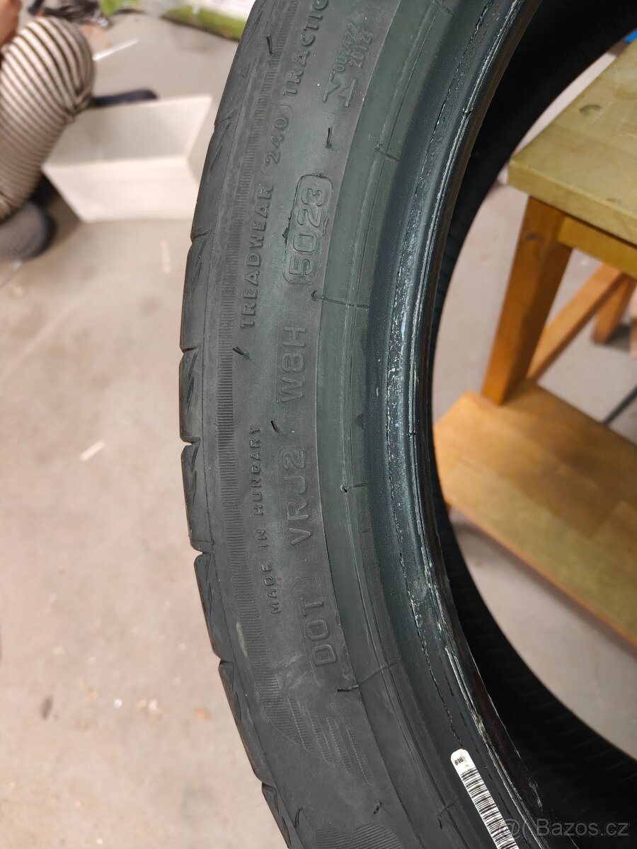 Bridgestone 225/40R19 93Y - 2