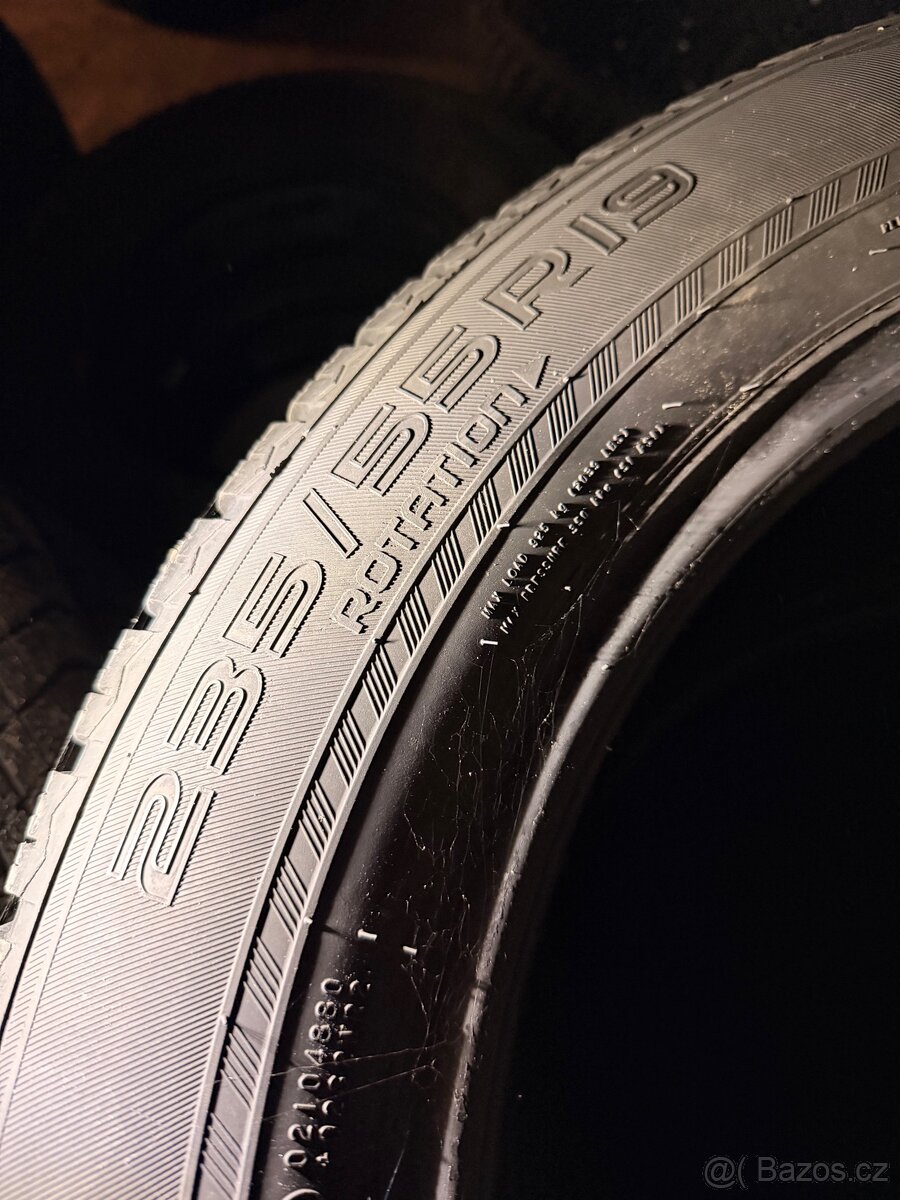 Nokian WR SUV 4 235/55 R19 - 2