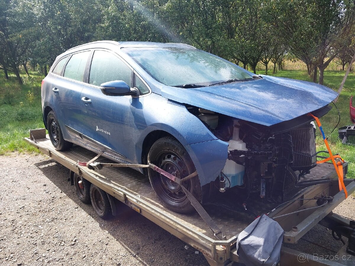 Kia ceed crdi dily 2013 - 2