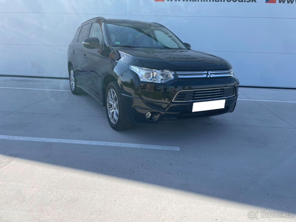 Prodám Mitsubishi Outlander PHEV, rok výroby 2013 - 2